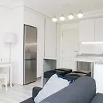 Romana Playa Beachfront Apartamento Marbella