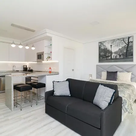 Romana Playa Beachfront Μαρμπέλλα
